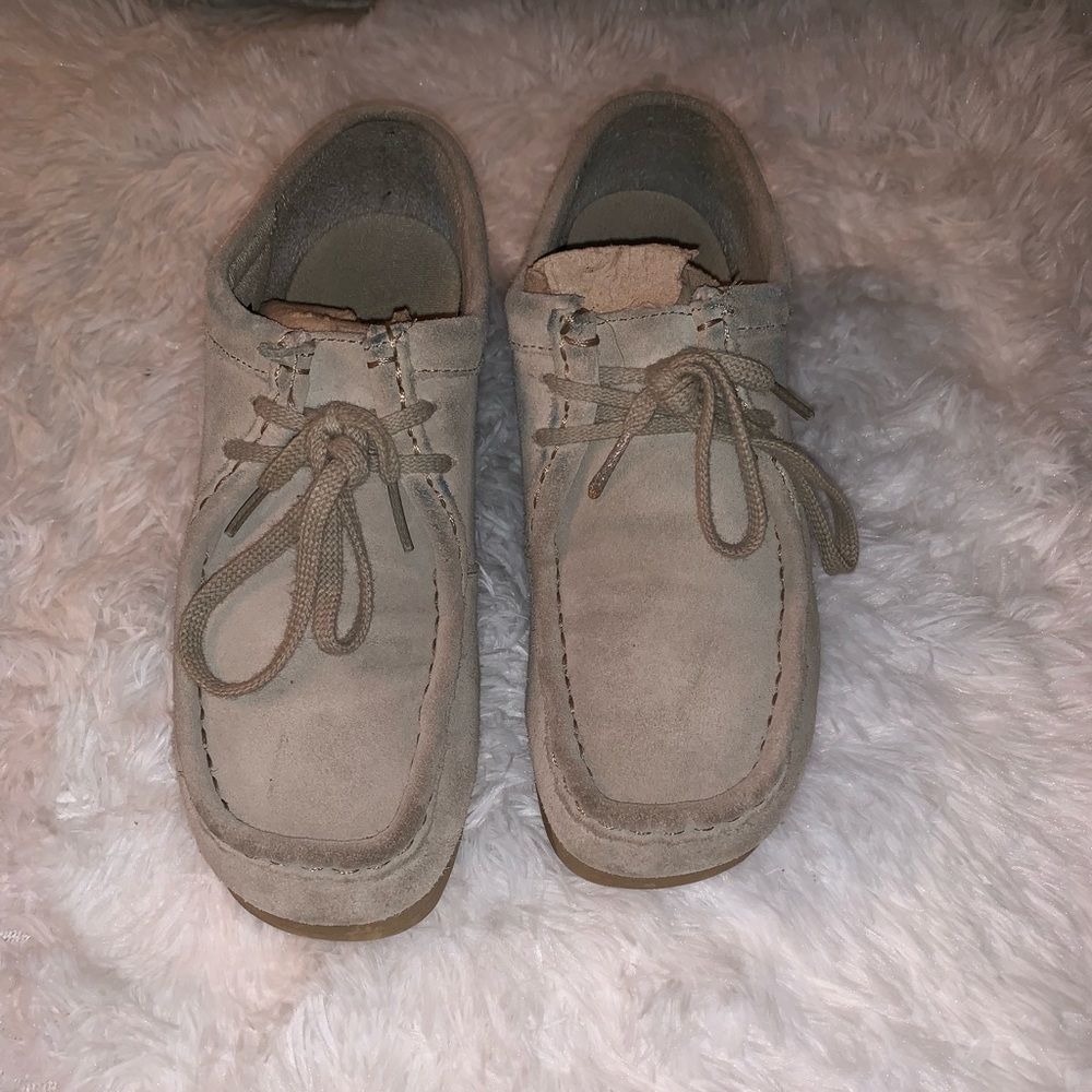 Clark Wallabee light brown